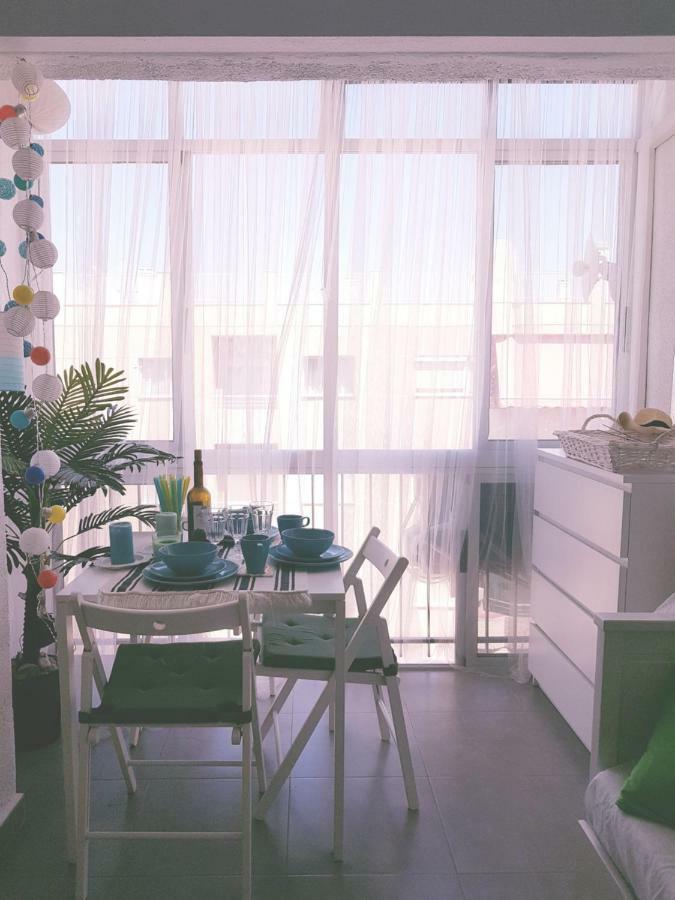 Cosy Studio Apartment In Torrevieja Eksteriør billede